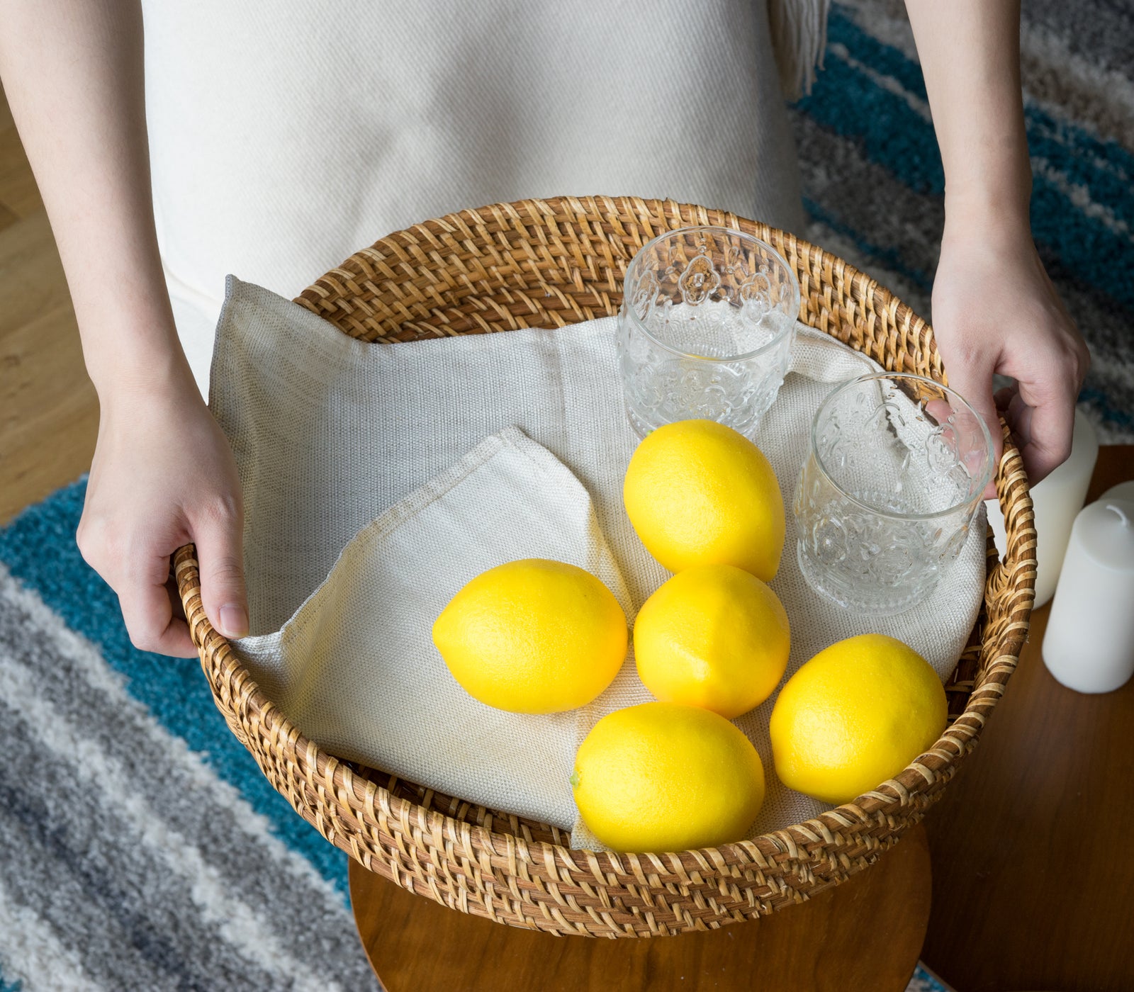 Woven with sturdy material, Round Braided Tray With Handle